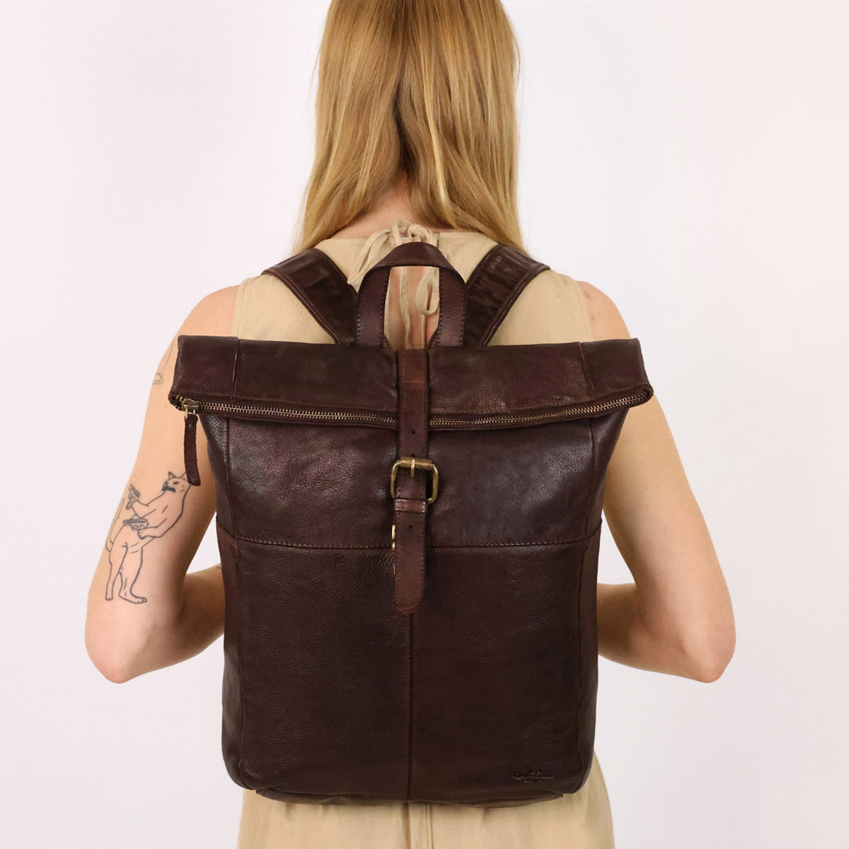 Courier backpack “Henning” made of leather at Gusti