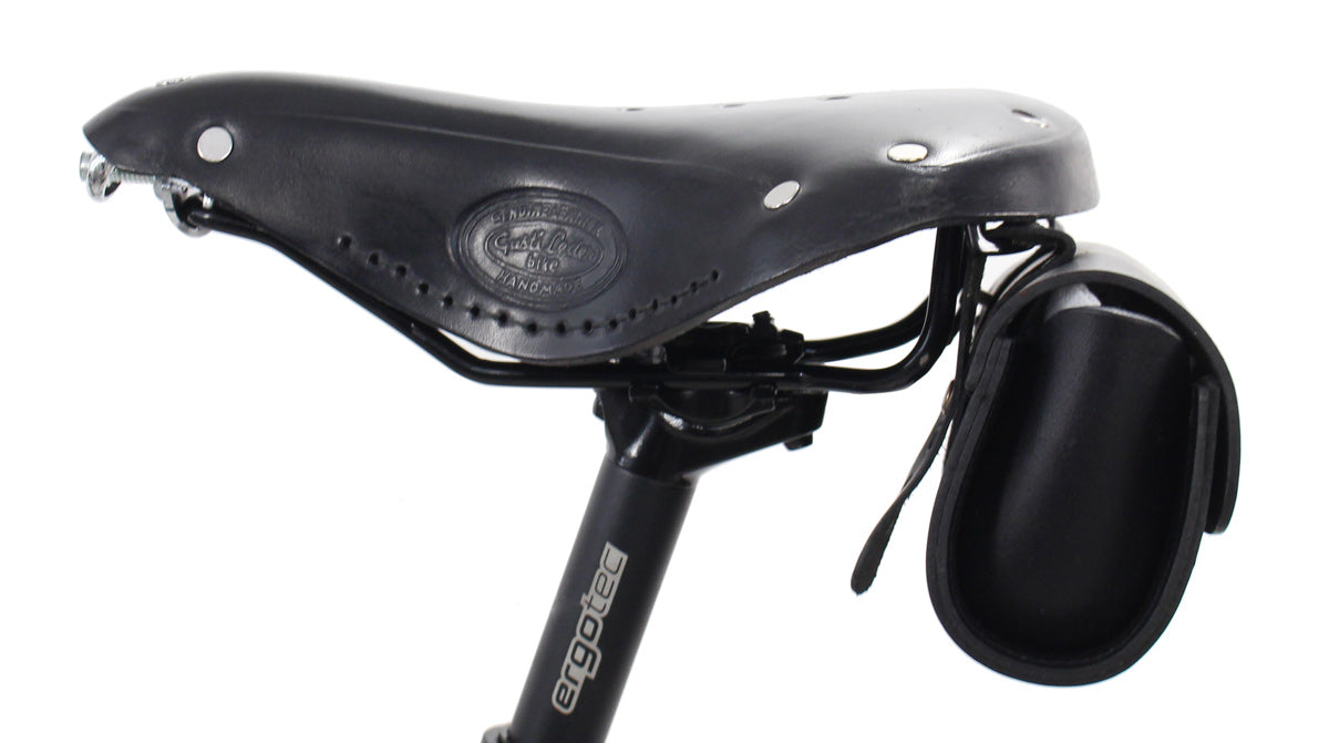 fahrradsattel taschen Fahrradtasche Raymond aus Leder bei Gusti-Leder – Gusti Leder