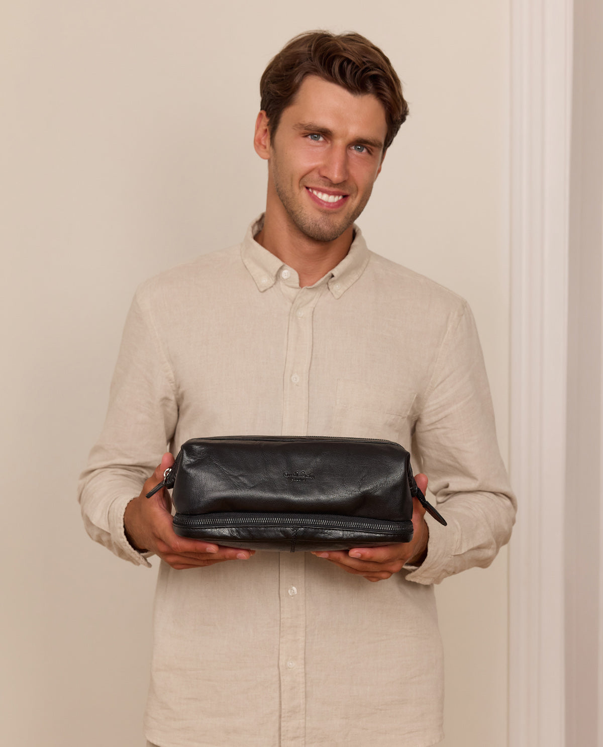 Tuscany Leather Kulturbeutel „Smarty“ Aus Pflanzlich Gegerbtem Vollnarbenleder – Handmade In Italy